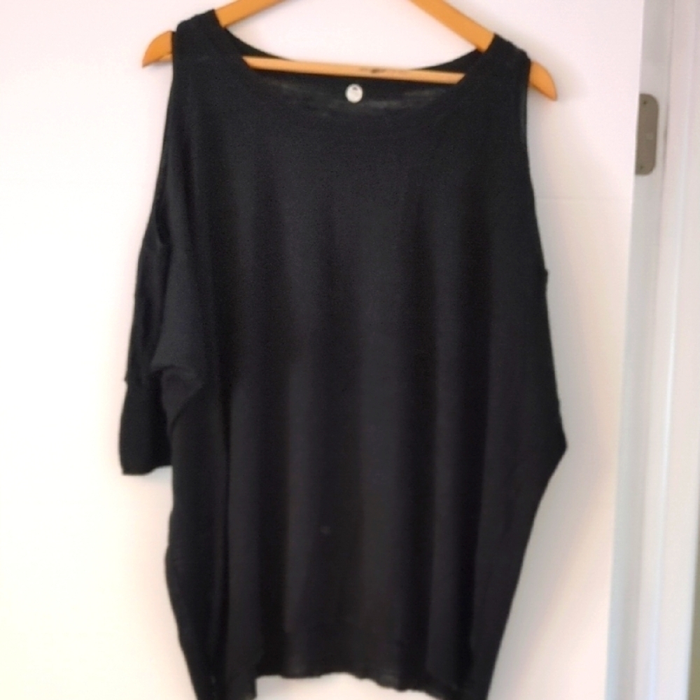 Margaret O'Leary linen cold shoulder loose fit Boho Black knit Top L/XL